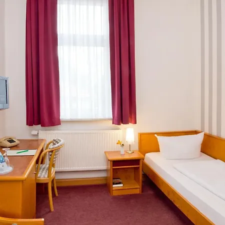 Schwarzer Baer Hotell 4*