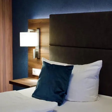 Schwarzer Baer Hotell 4*