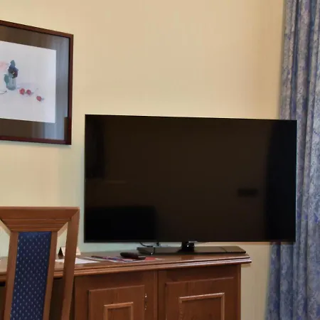 Hotel Schwarzer Bar 4*