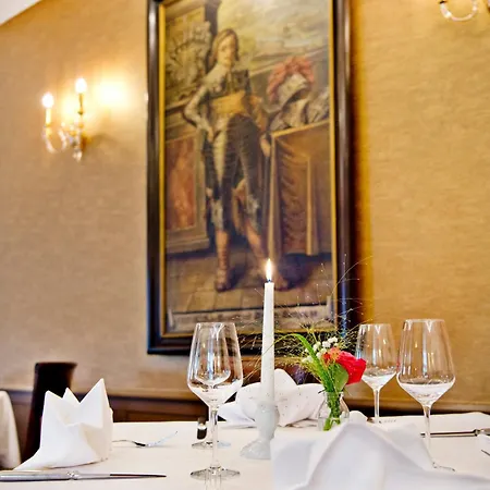 Hotel Schwarzer Baer 4*