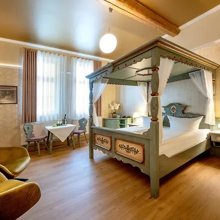 Hotell Schwarzer Baer 4*