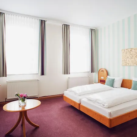 Hotell Schwarzer Baer 4*