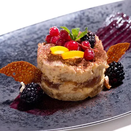 Szálloda Schwarzer Baer 4*