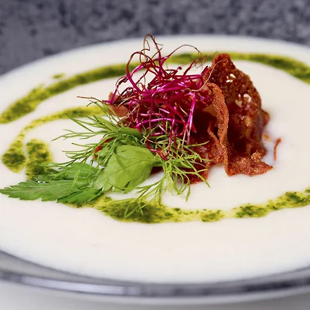 Schwarzer Bar 4* Jena