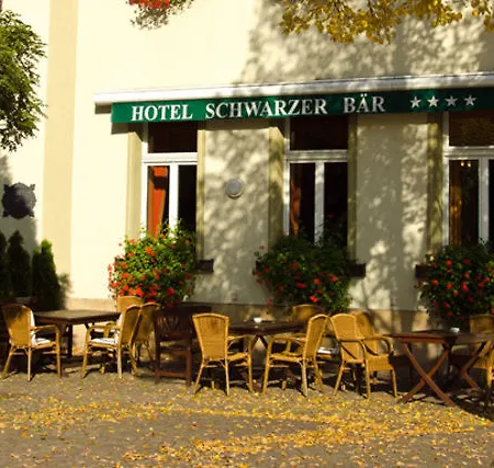 Schwarzer Bar 4*