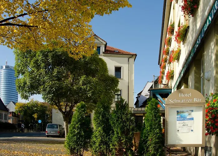 Schwarzer Baer Szálloda 4*