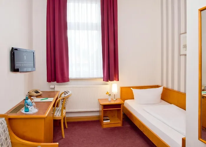 Schwarzer Baer Szálloda 4*