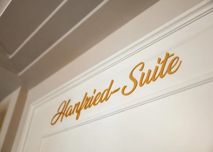 シュヴァルツァー ベア 4* イェーナ