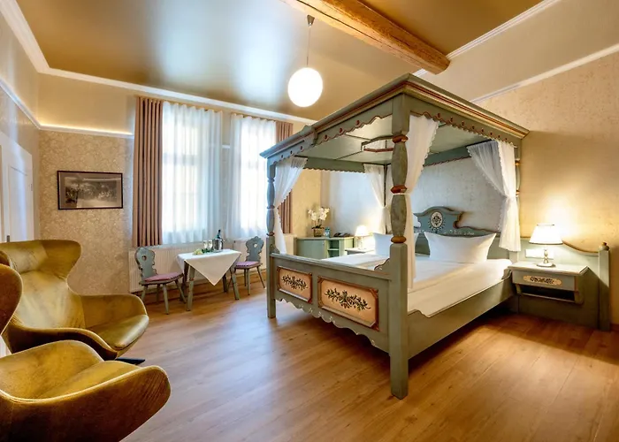 ホテル シュヴァルツァー ベア 4*